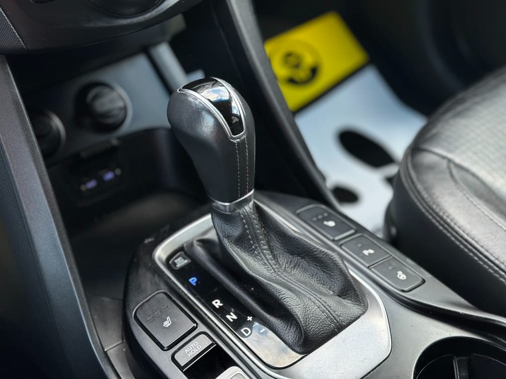 2013 Hyundai SANTA FE - 16
