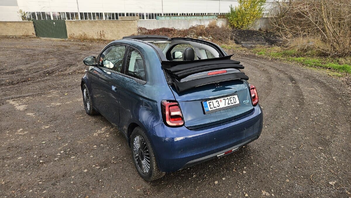 2022 Fiat 500e - 16