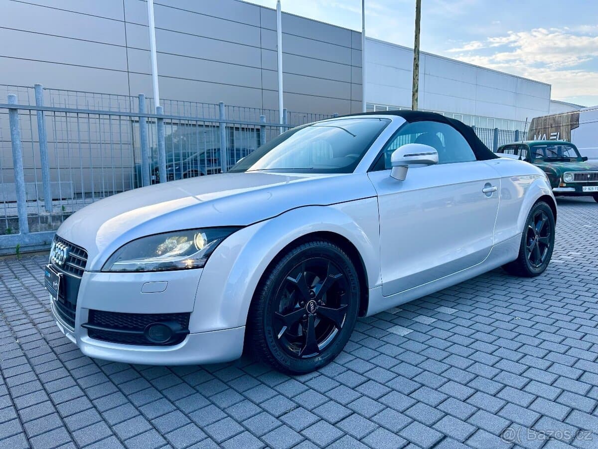 2008 Audi TT - 16