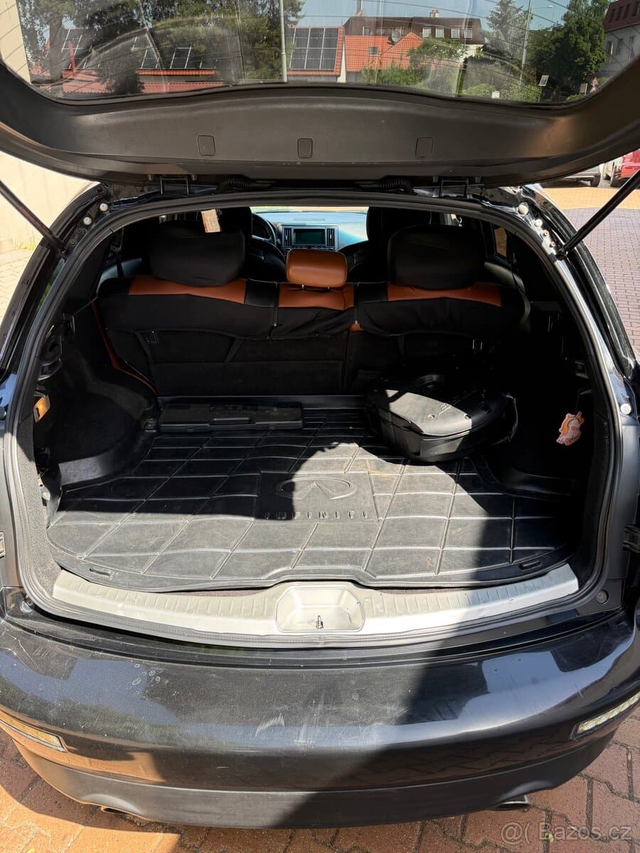 2005 Infiniti FX - 16