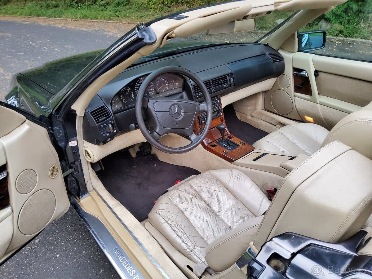 1991 Mercedes-Benz SL - 16