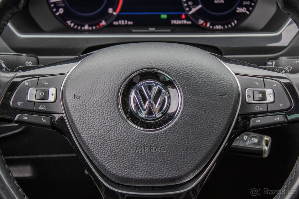 2018 Volkswagen TIGUAN - 16