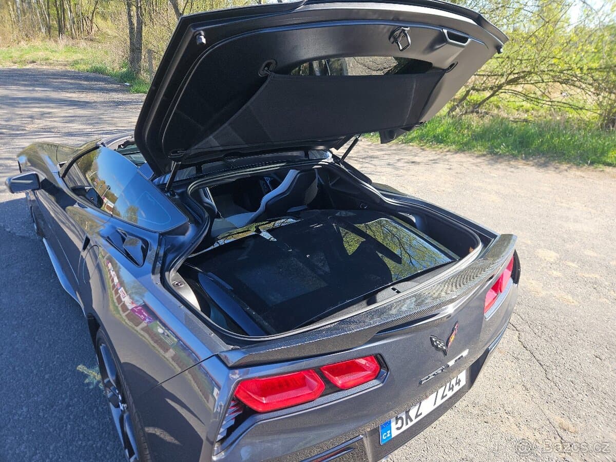 Chevrolet CORVETTE - 16