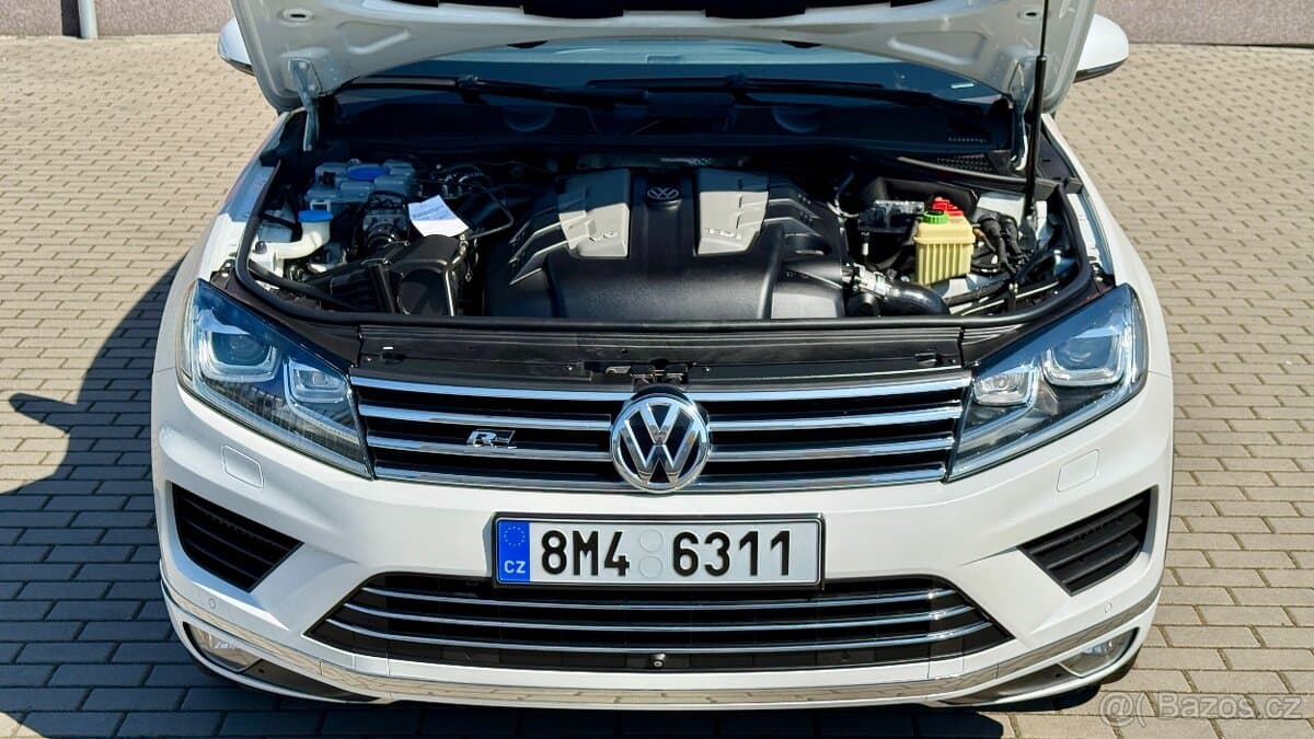 2016 Volkswagen TOUAREG - 16