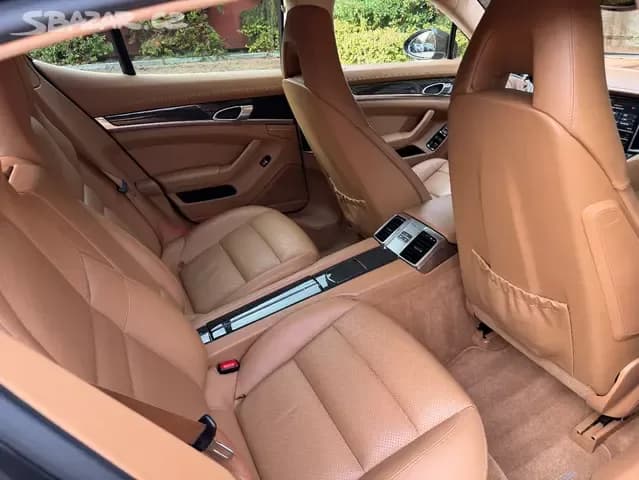 2012 Porsche PANAMERA - 16