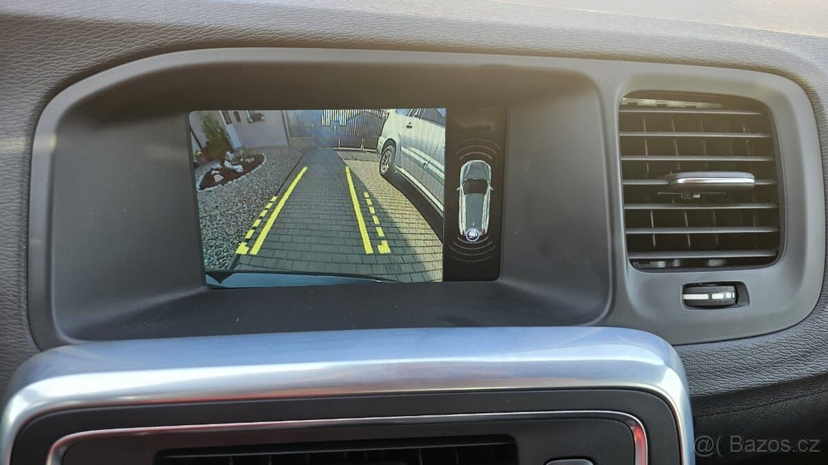 2014 Volvo V60 - 16