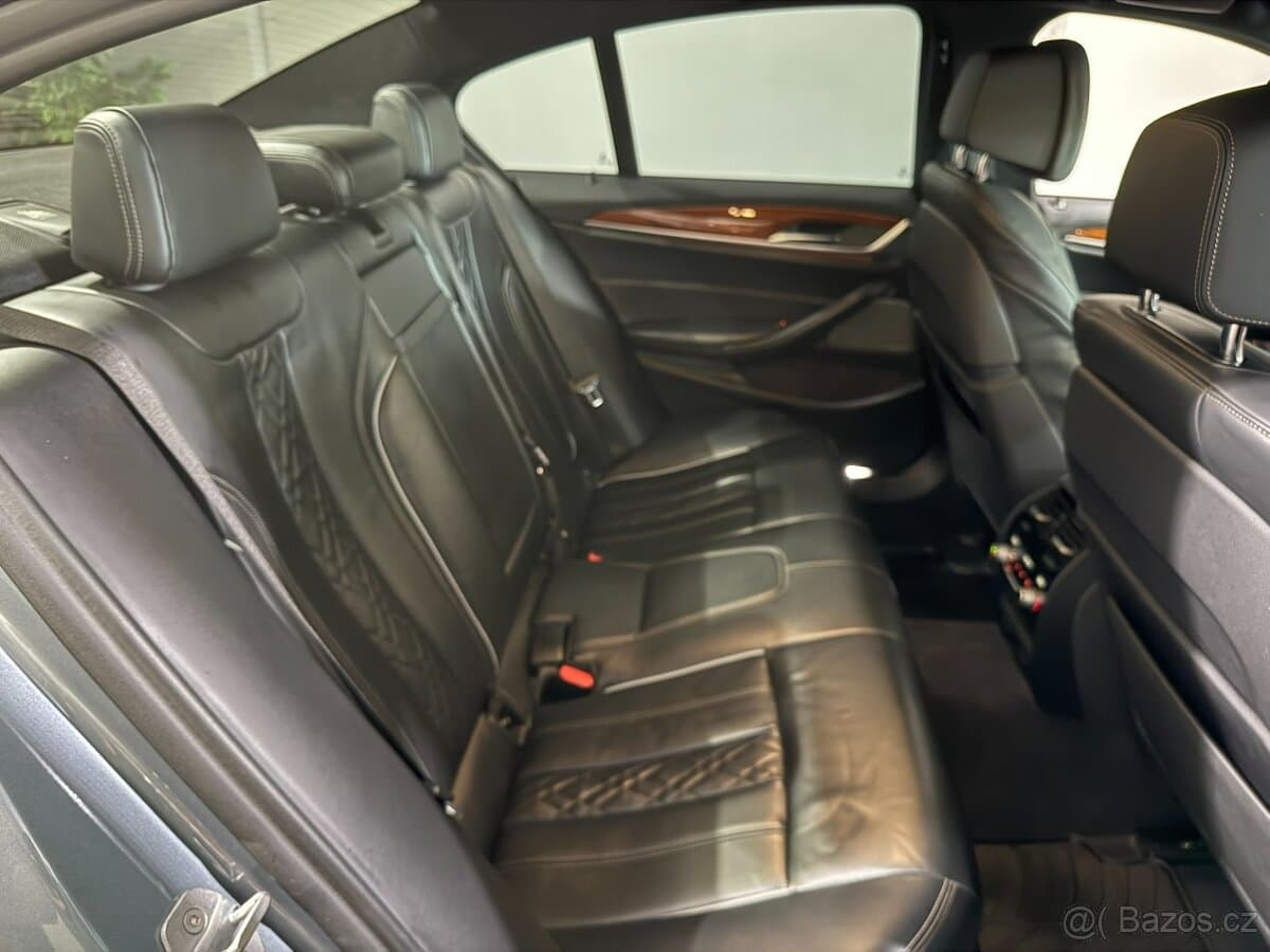 2018 BMW 5-SERIES - 16