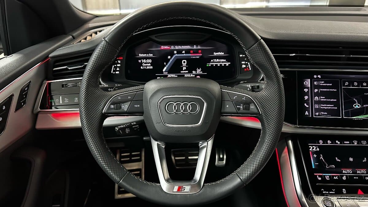 2025 Audi Q8 - 16