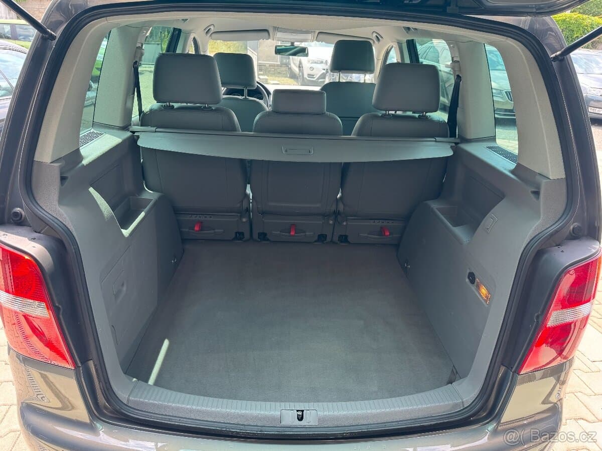 2004 Volkswagen TOURAN - 16