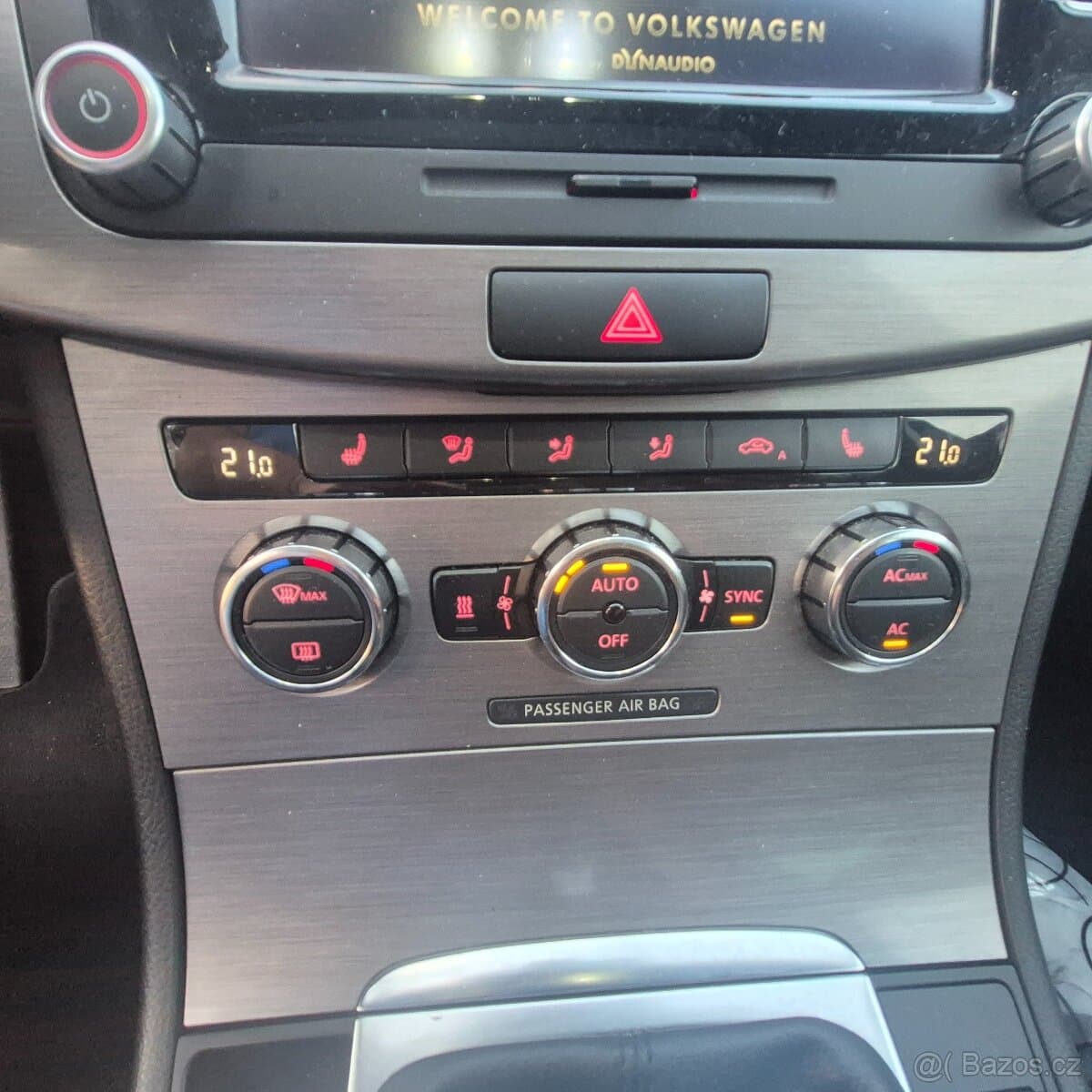 2012 Volkswagen PASSAT - 16