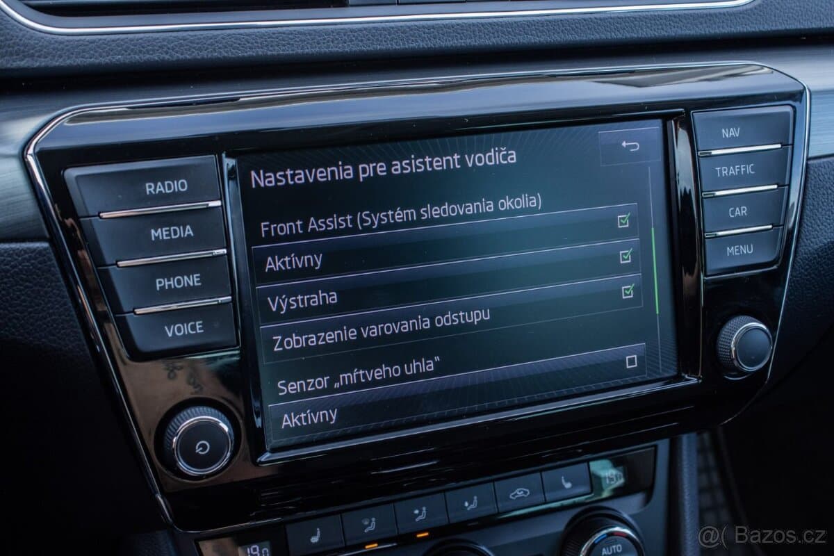 2015 Škoda SUPERB - 16