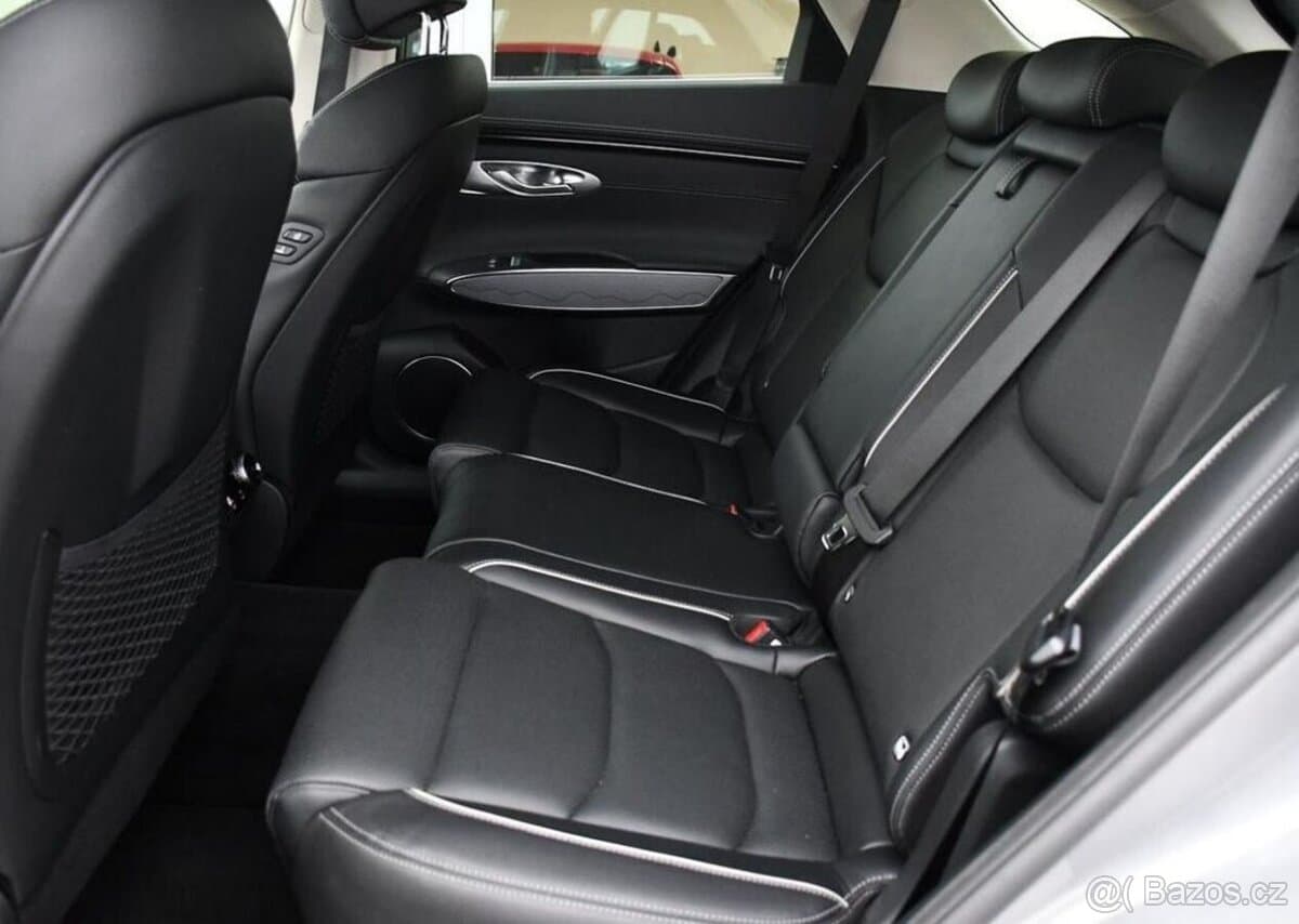 2022 Genesis GV70 - 16