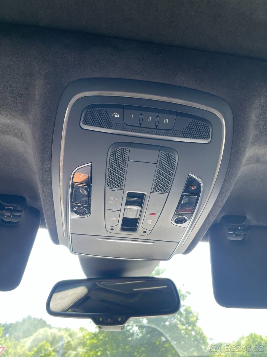 2013 Audi A8 - 16