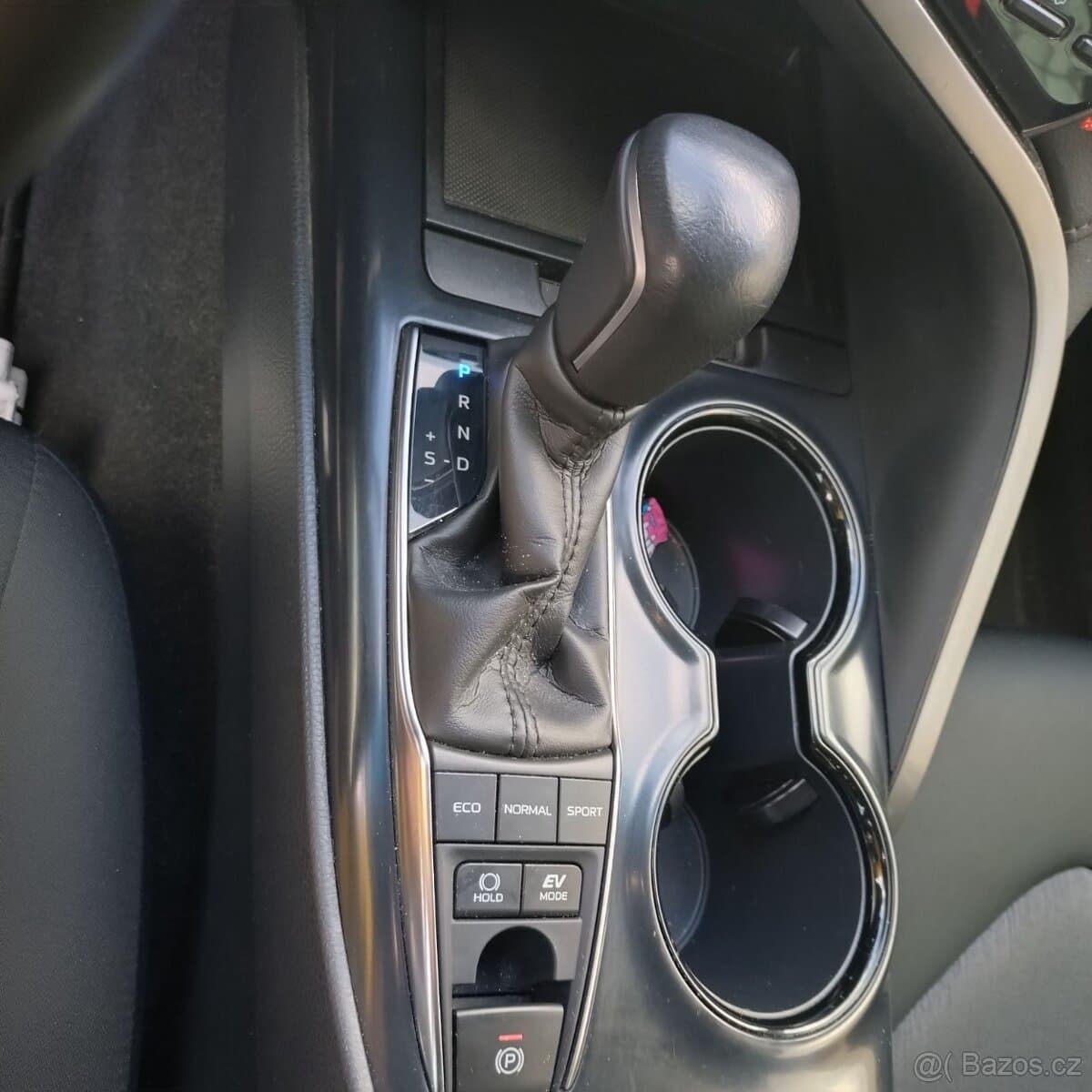 2020 Toyota CAMRY - 16