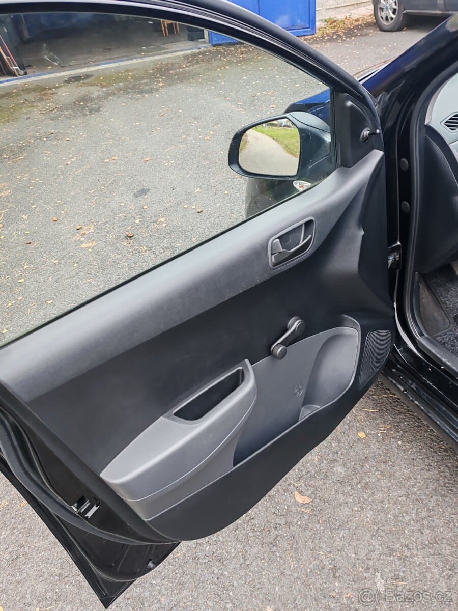 2017 Hyundai i10 - 16