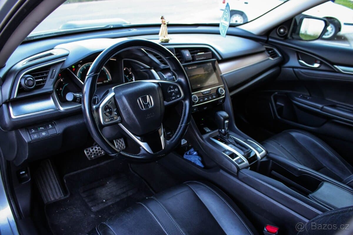 2018 Honda CIVIC - 16