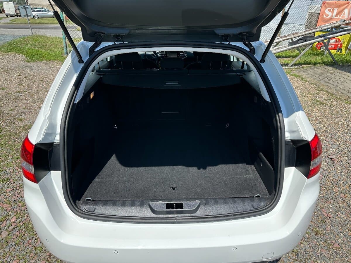 2019 Peugeot 308 - 16