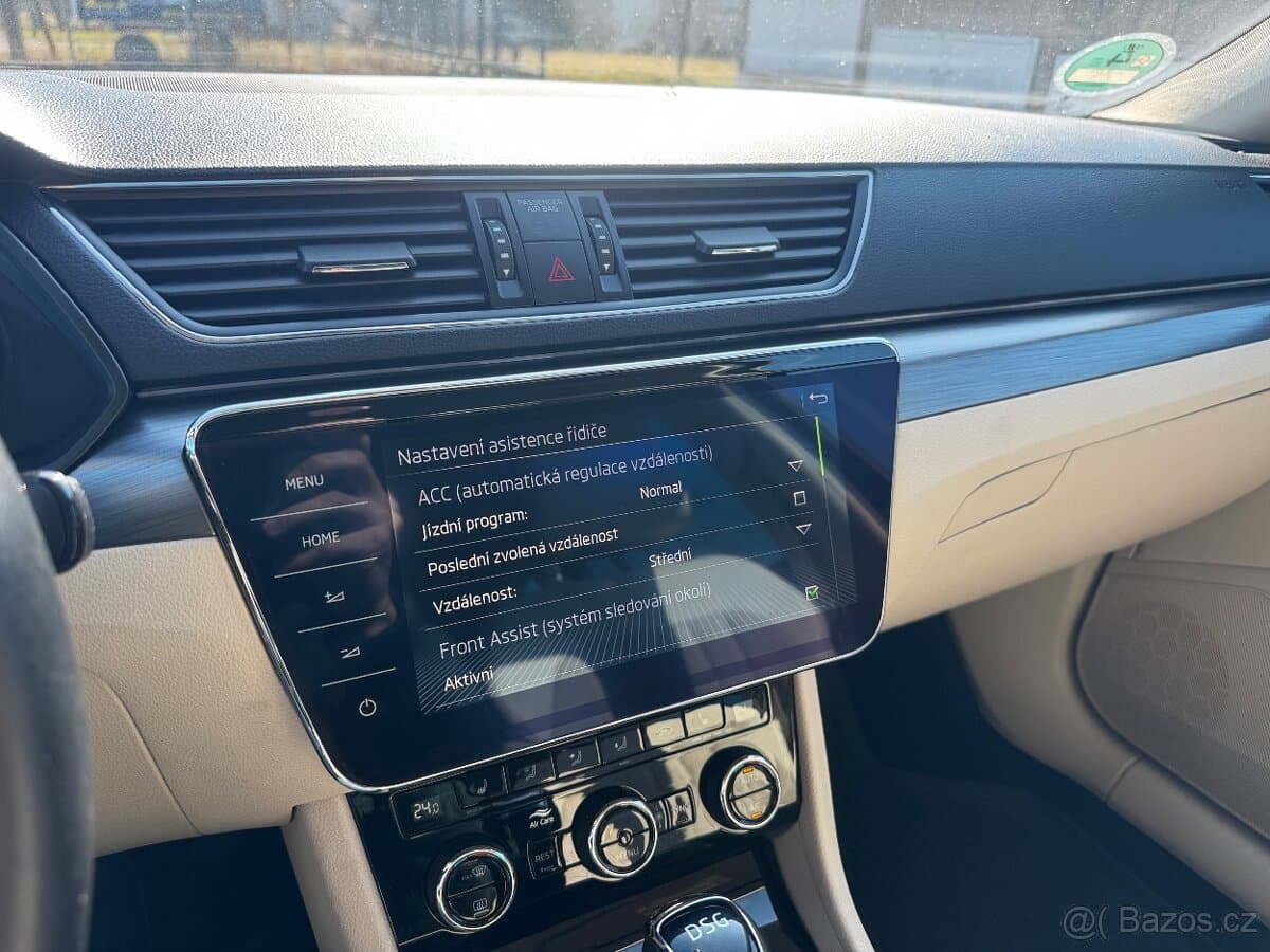 2019 Škoda SUPERB - 16