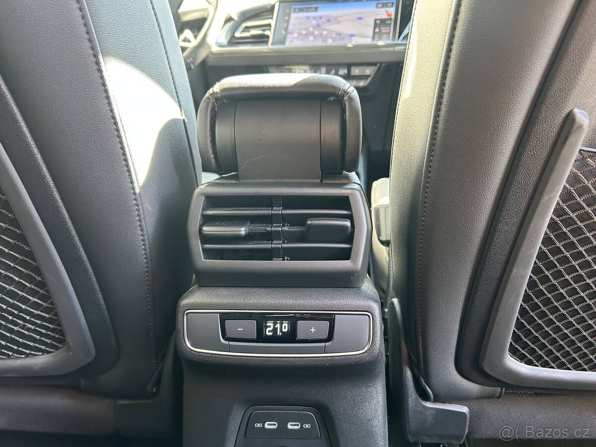 2025 Audi Q4 - 16