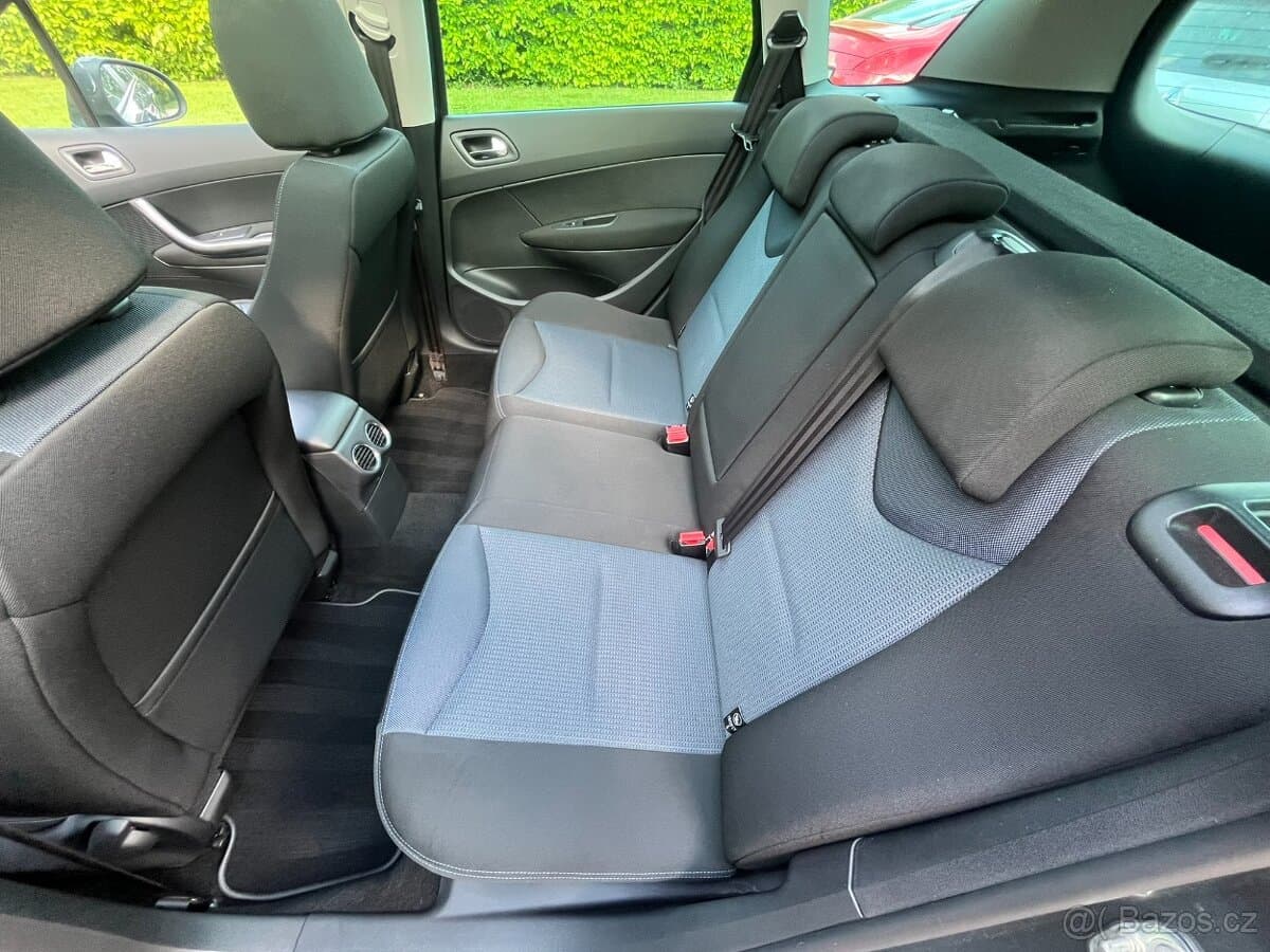 2012 Peugeot 308 - 16