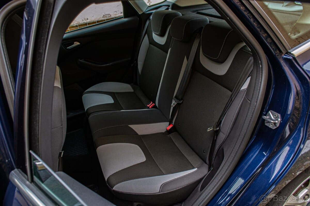 2012 Ford FOCUS - 16