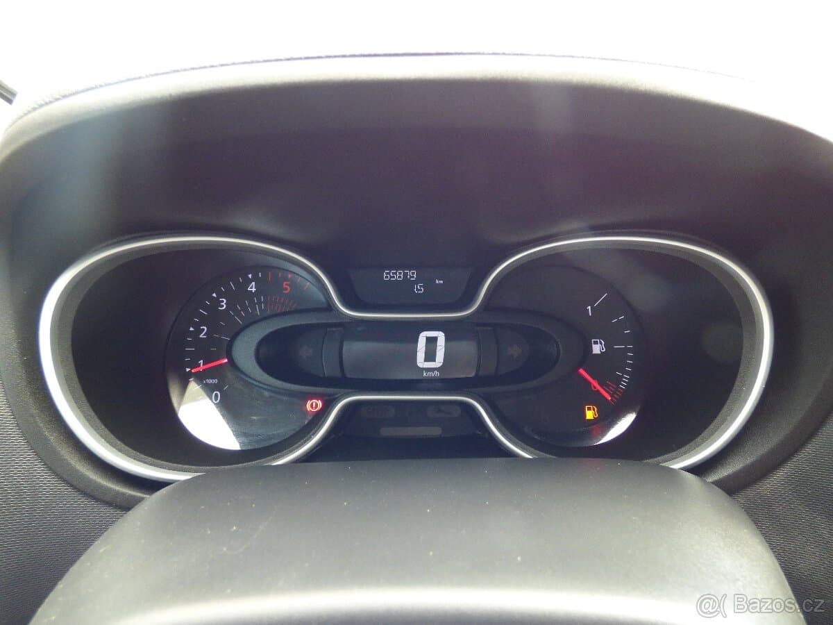 2021 Renault TRAFIC - 16