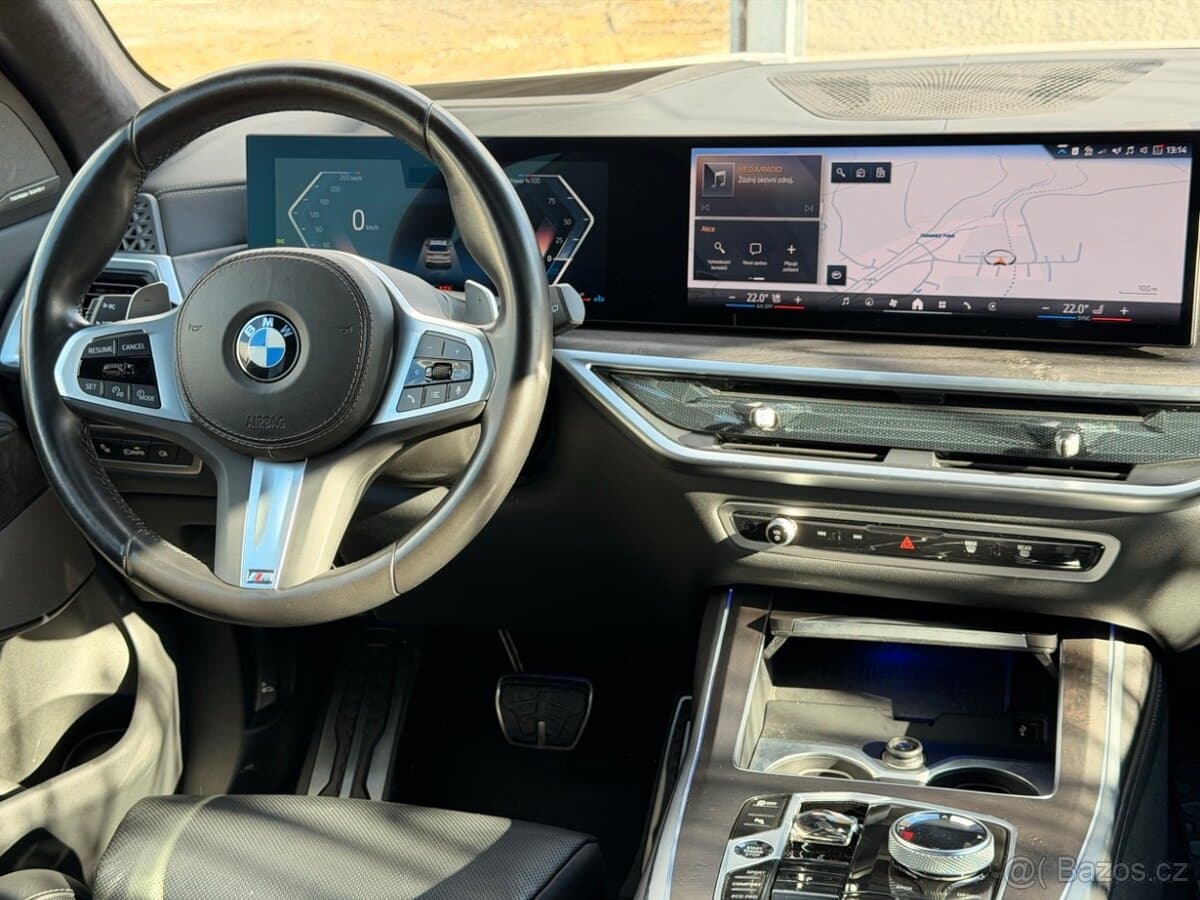 2023 BMW X7 - 16
