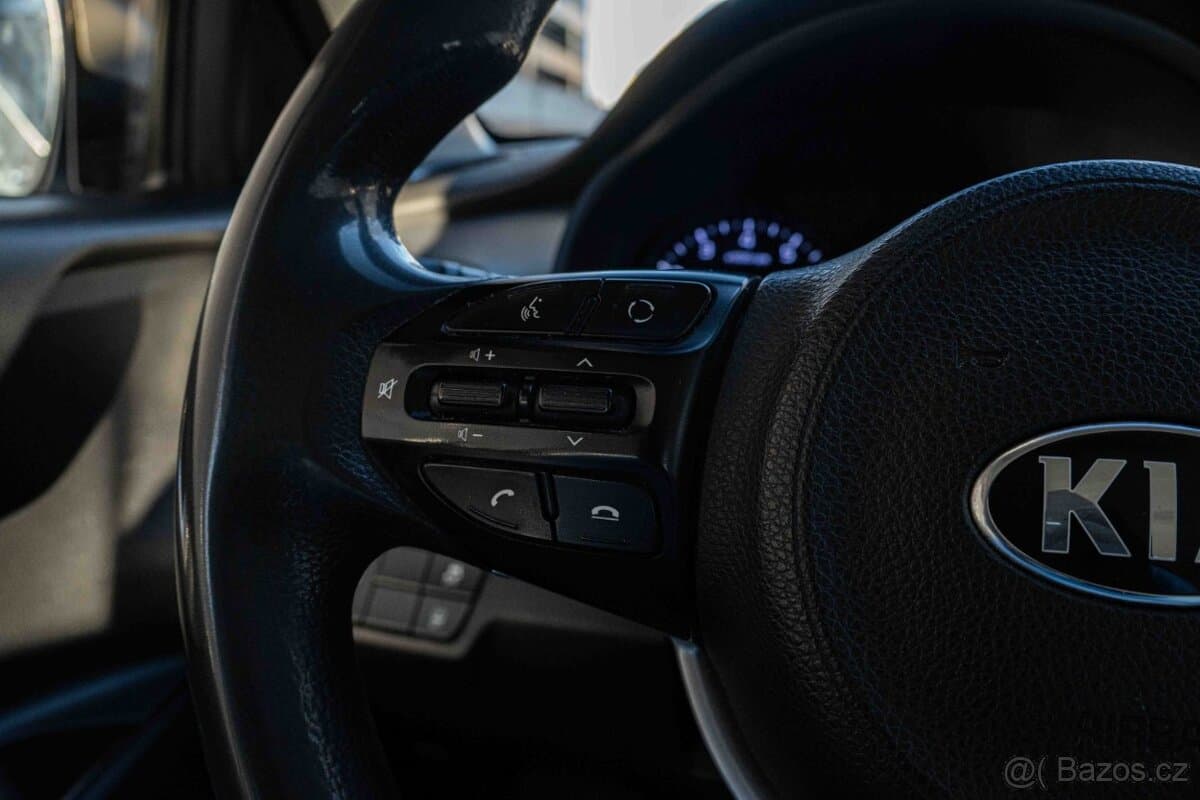 2020 Kia STONIC - 16