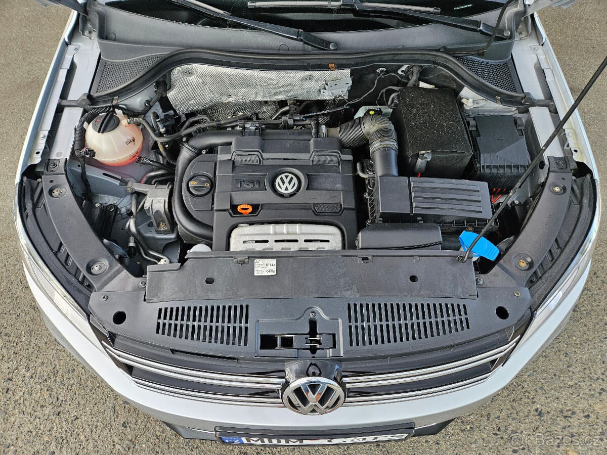 2012 Volkswagen TIGUAN - 16