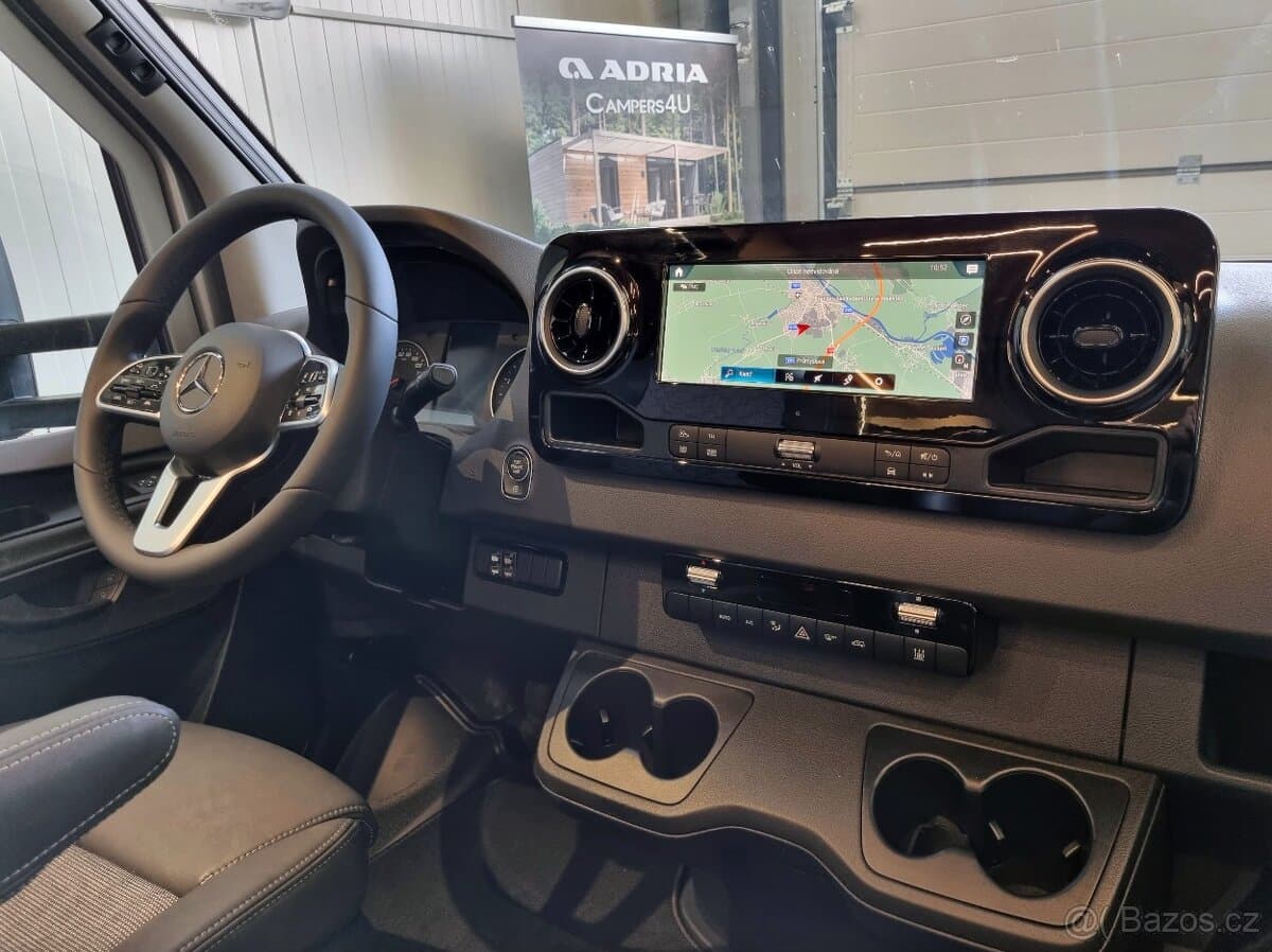 Mercedes-Benz SL - 16