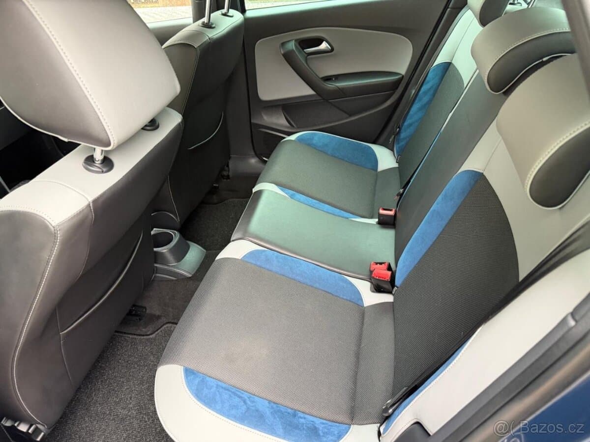 2013 Volkswagen POLO - 16