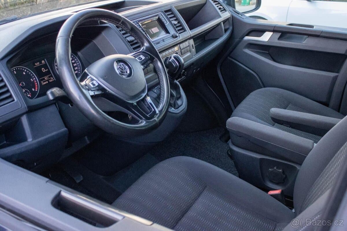 2017 Volkswagen CARAVELLE - 16