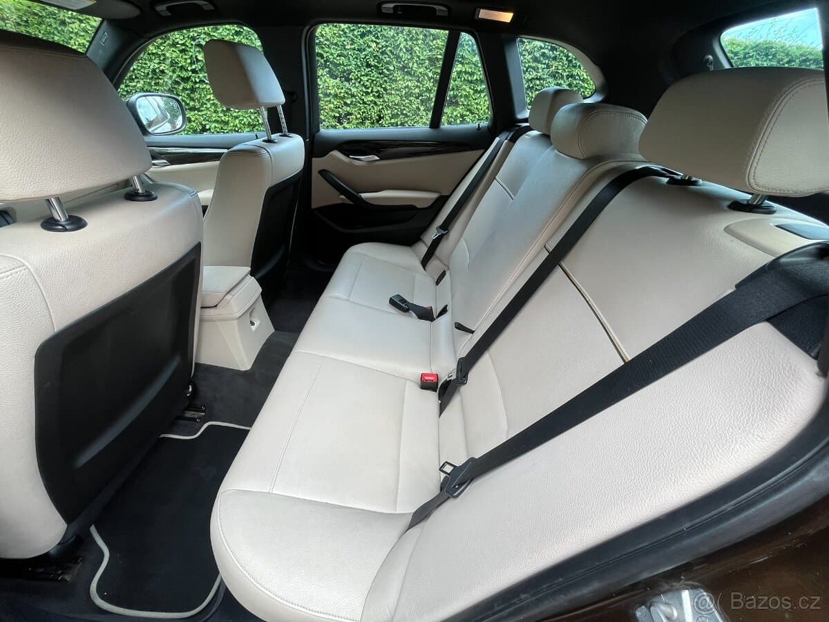 2011 BMW X1 - 16