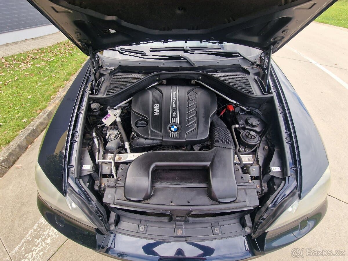 2011 BMW X5 - 16