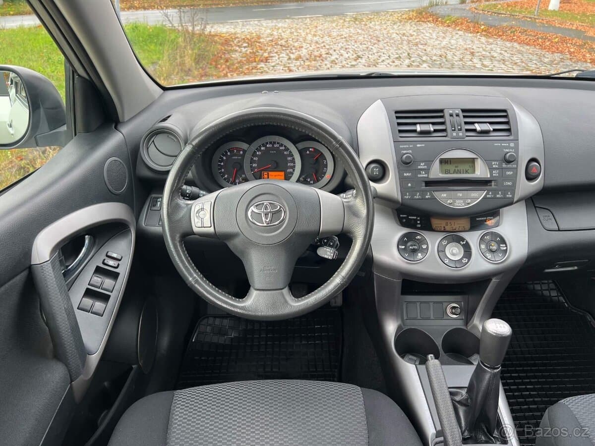 2007 Toyota RAV4 - 16