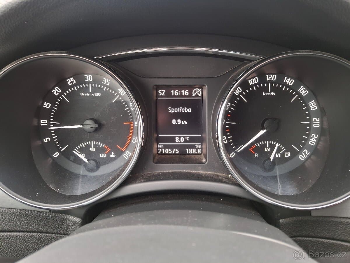 2014 Škoda SUPERB - 16