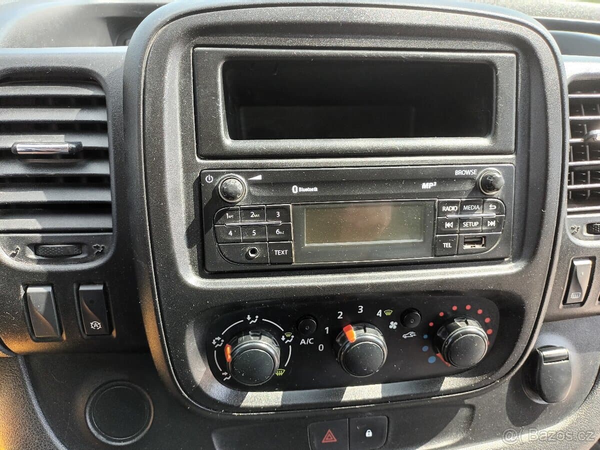 2015 Opel VIVARO - 16
