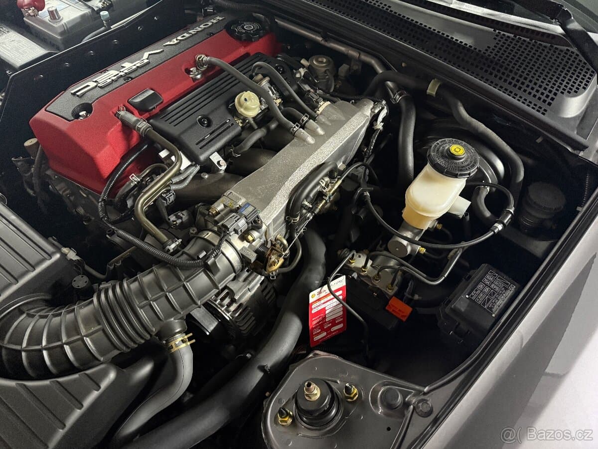 2004 Honda S2000 - 16