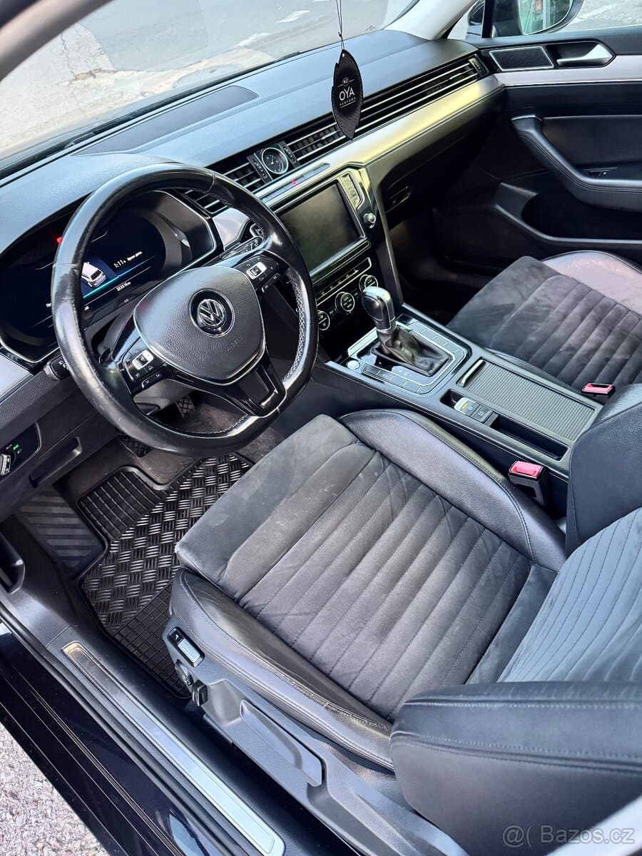 2015 Volkswagen PASSAT - 16