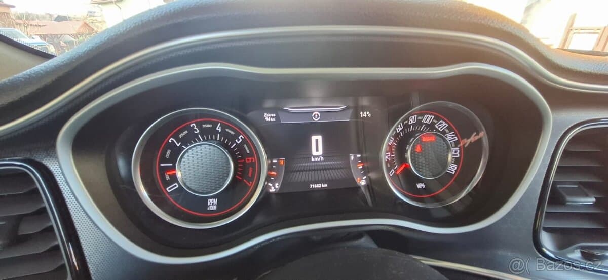 2015 Dodge CHALLENGER - 16