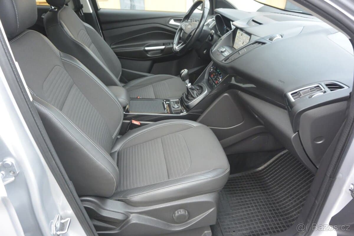 2017 Ford KUGA - 16