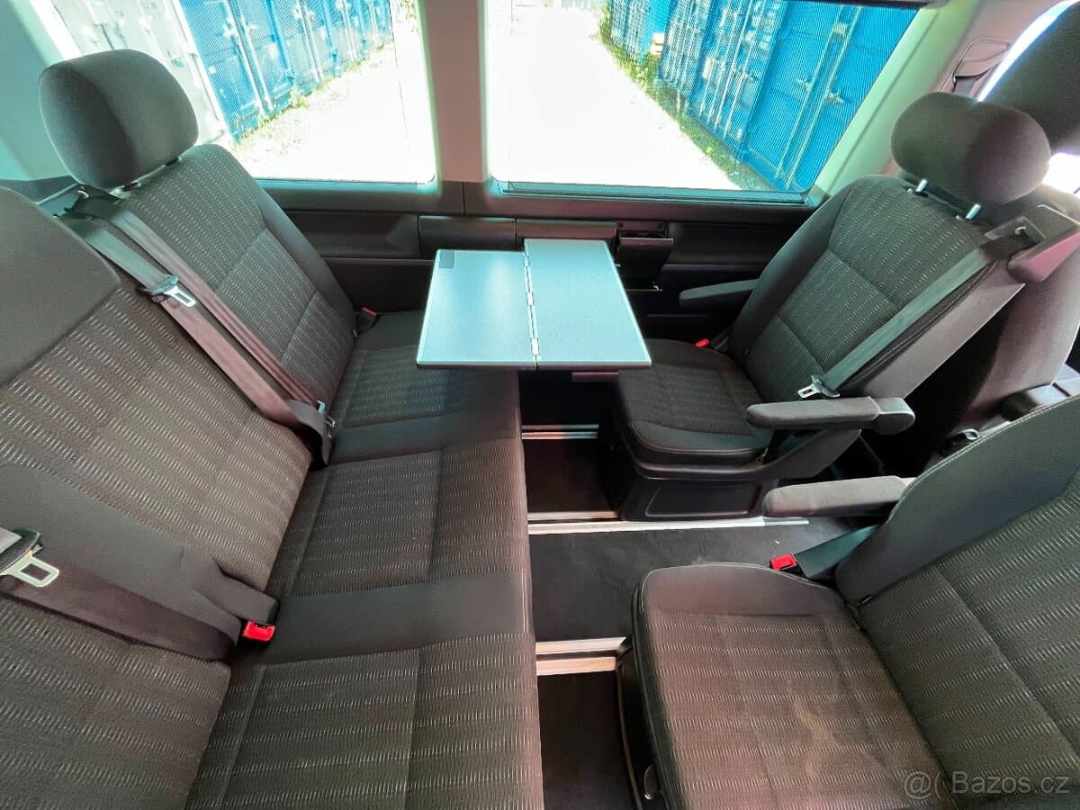 2016 Volkswagen MULTIVAN - 16