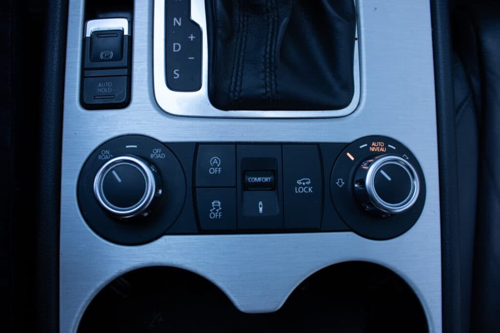 2013 Volkswagen TOUAREG - 16