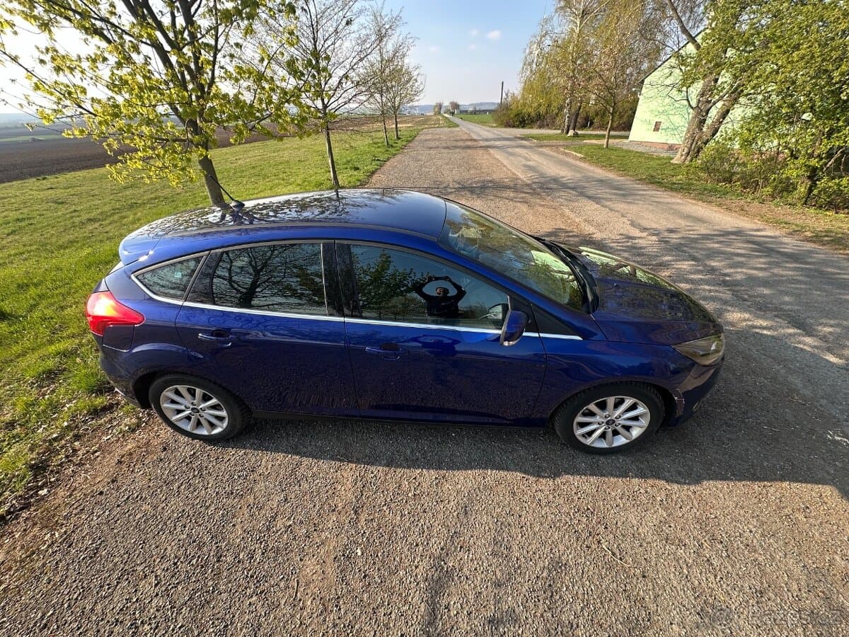 2017 Ford FOCUS - 16