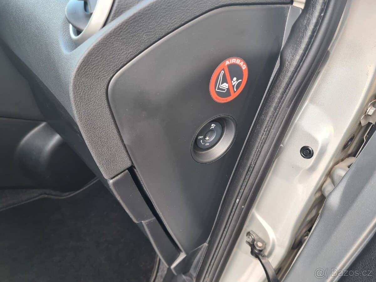 2009 Nissan QASHQAI - 16