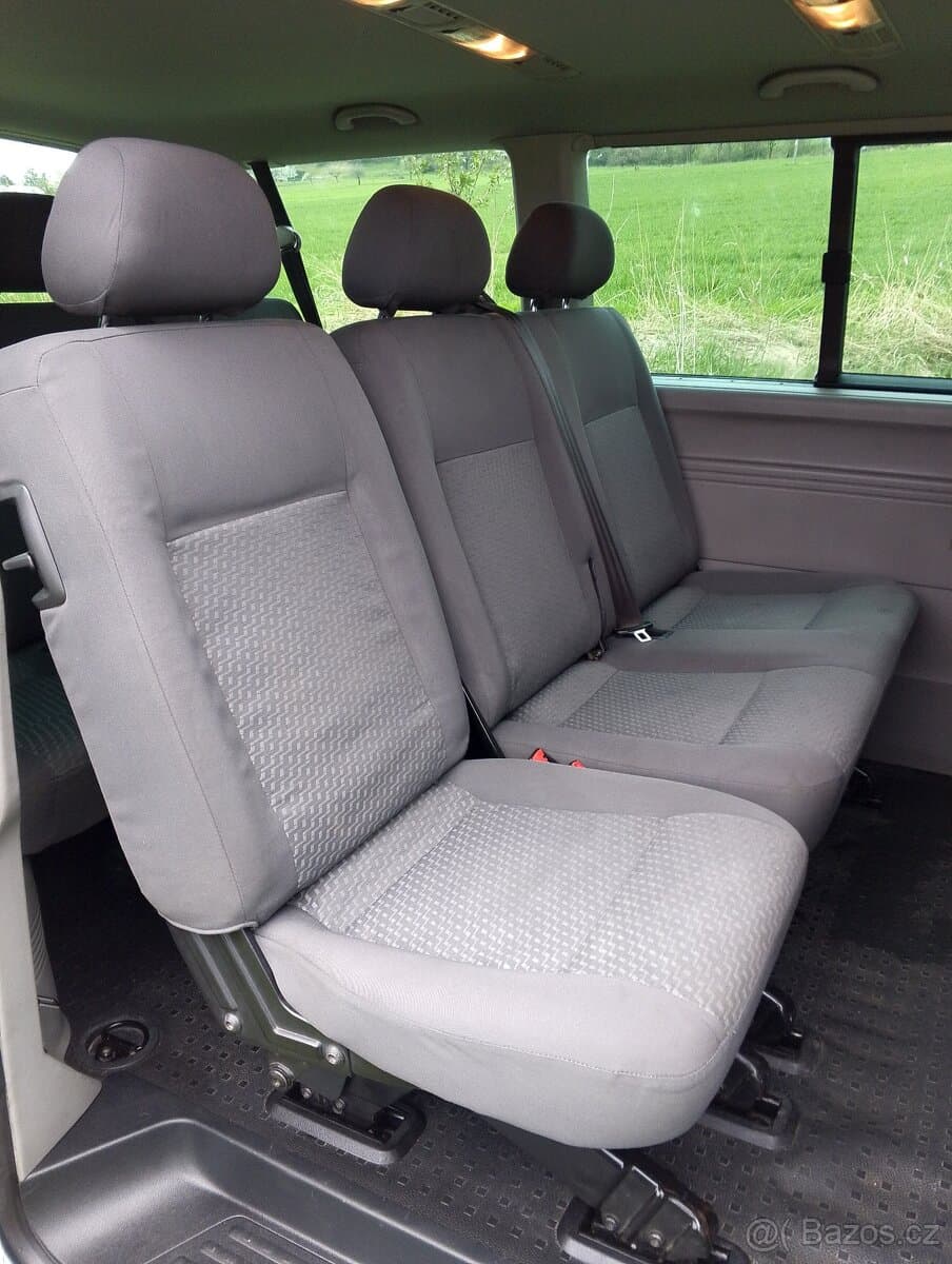 2010 Volkswagen CARAVELLE - 16