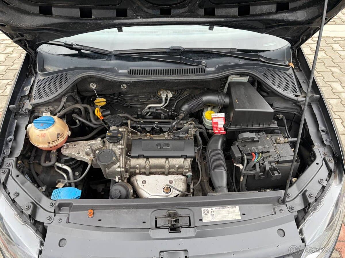 2011 Volkswagen POLO - 16