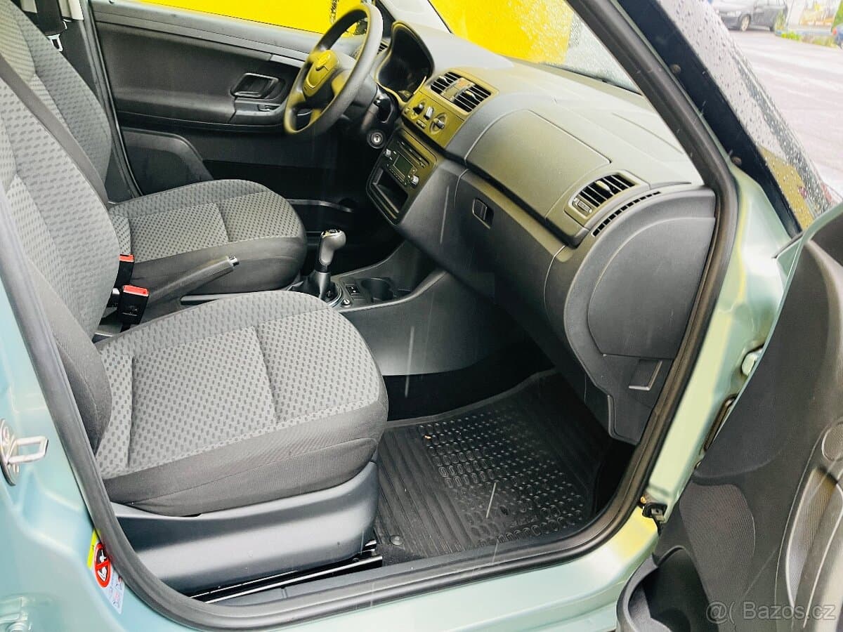 2011 Škoda FABIA - 16