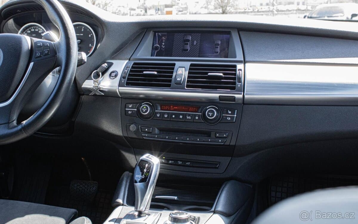 2014 BMW X6 - 16
