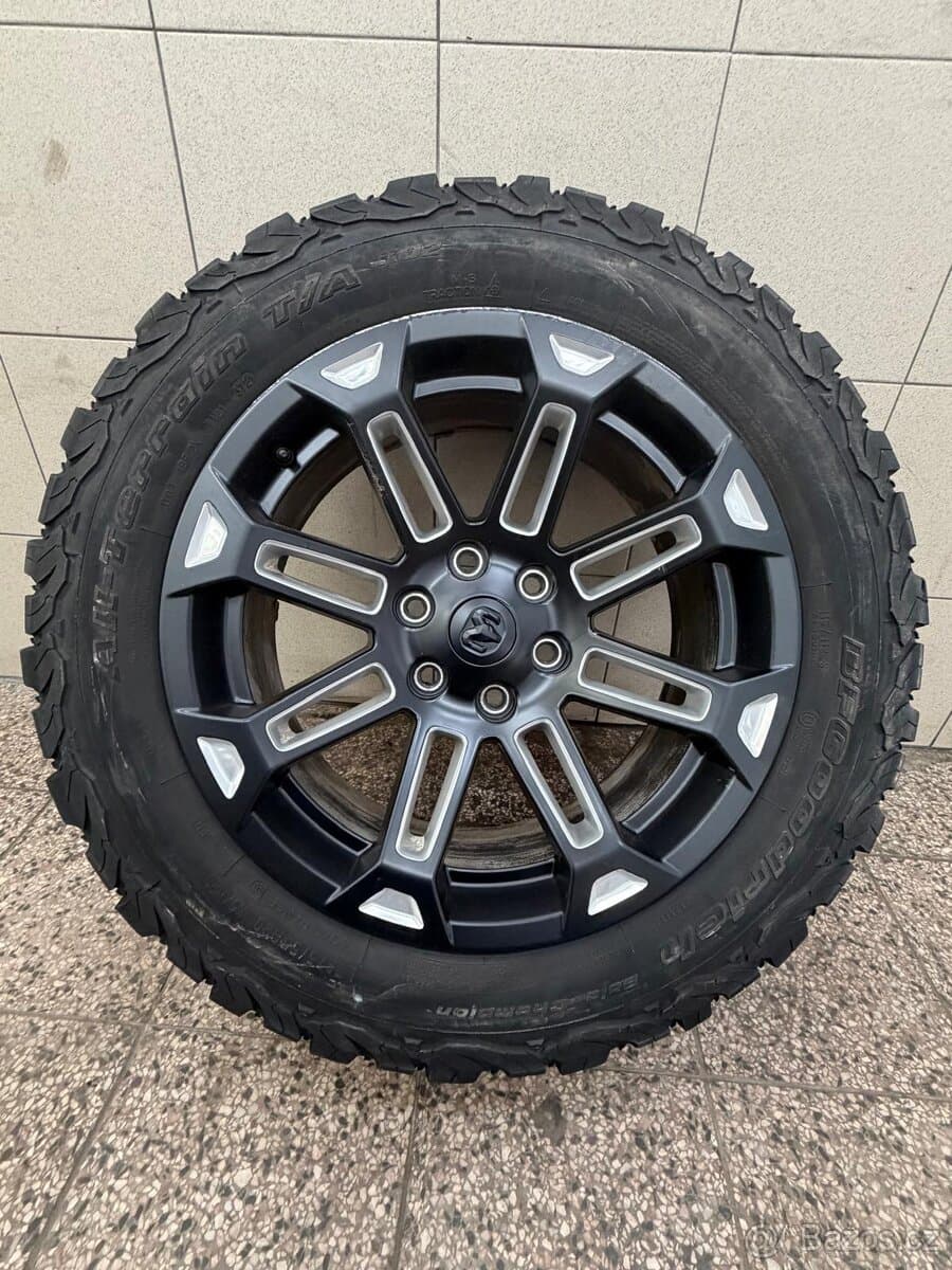 2022 RAM 1500 - 16